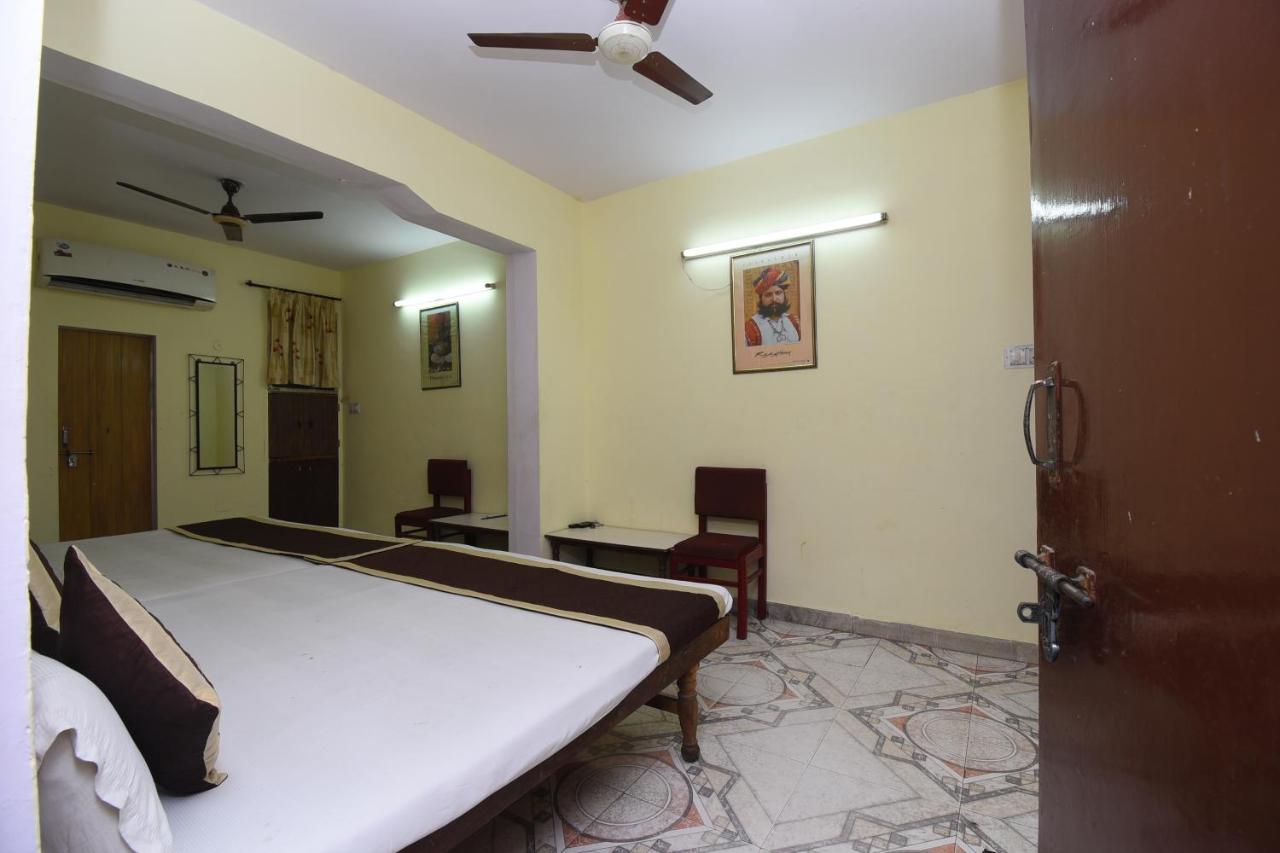 Hotel Jaipur Achrol Eksteriør billede