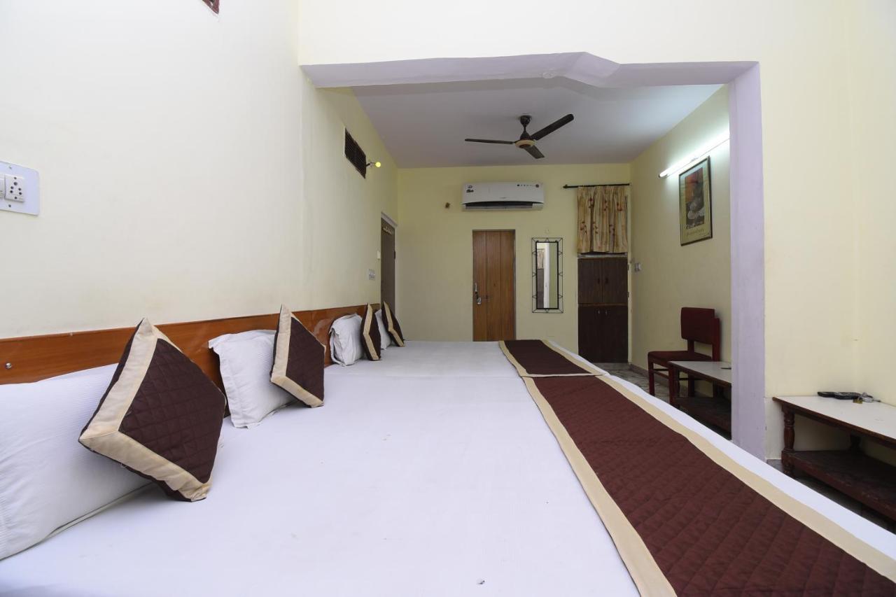 Hotel Jaipur Achrol Eksteriør billede